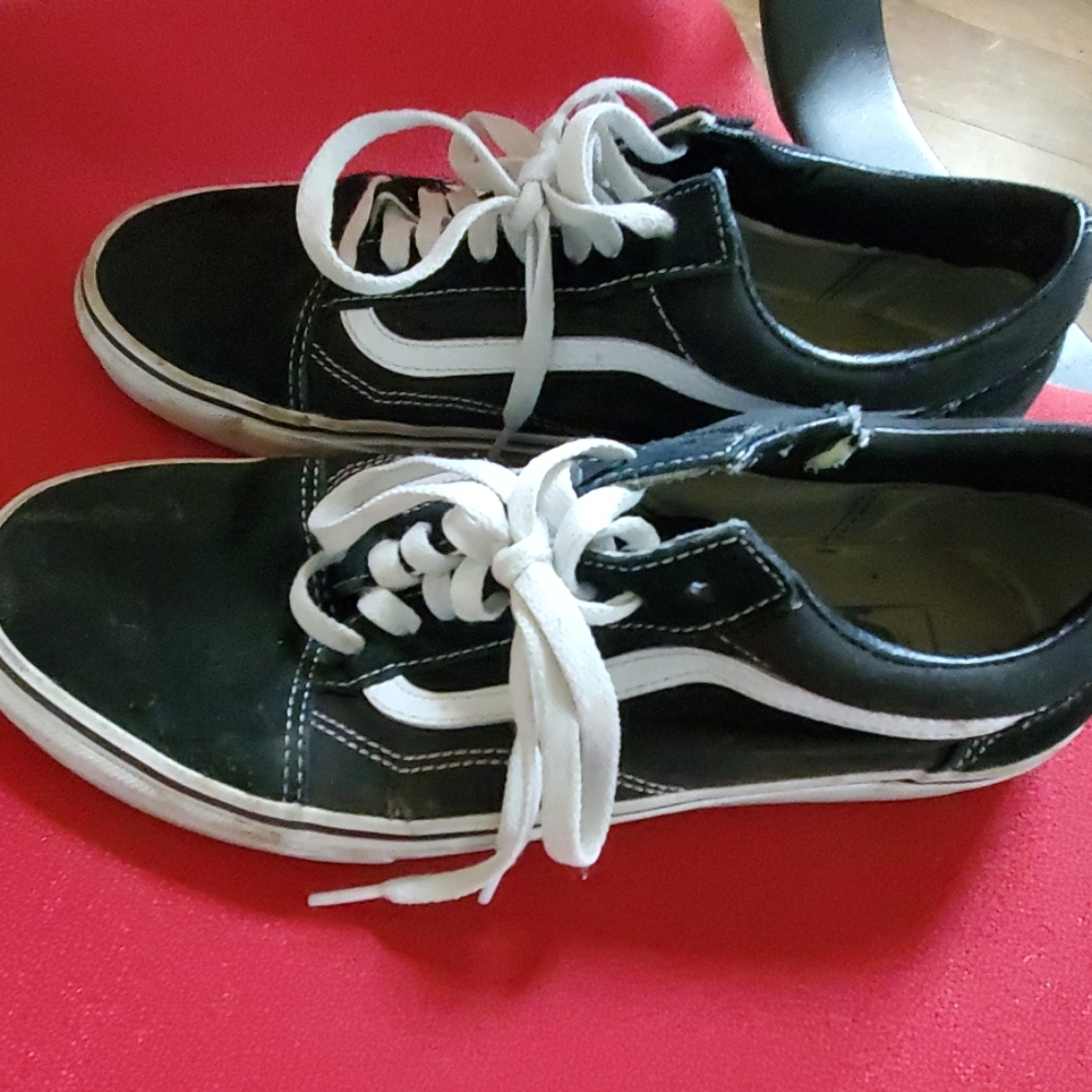 Vans - Picture 4 of 5